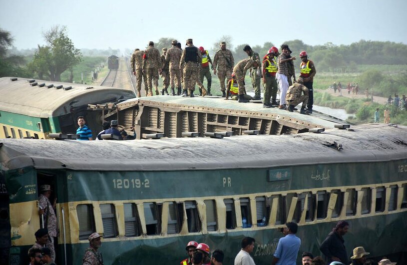 سانحه قطار با 30 کشته و 100 زخمی در پاکستان