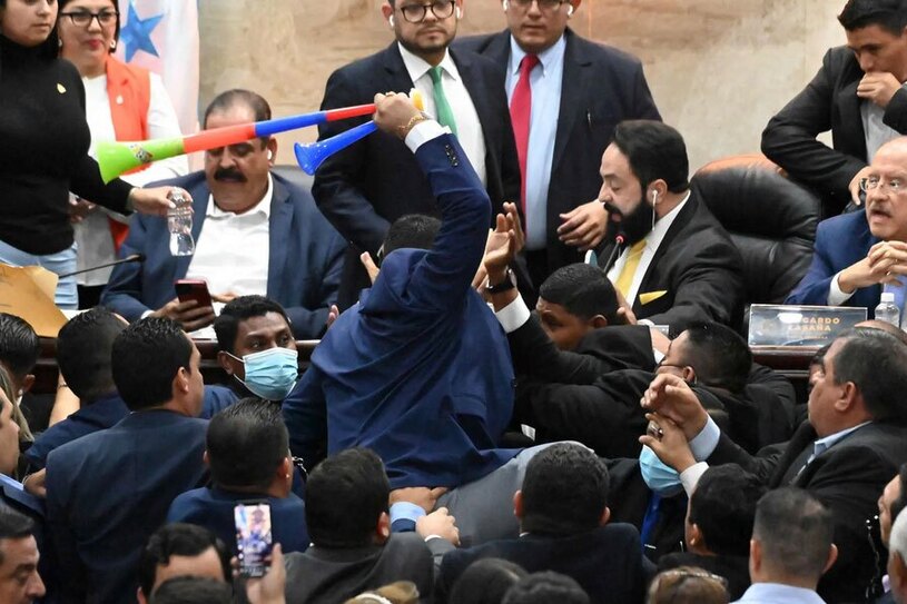 دعوا و درگیری نمایندگان مجلس هندوراس