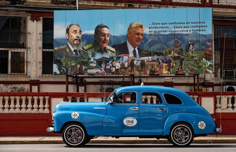 یک خودروی قدیمی آمریکایی 