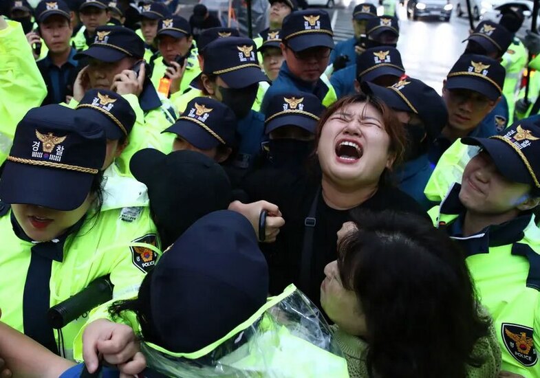 دستگیری یک دانشجوی معترض کره جنوبی