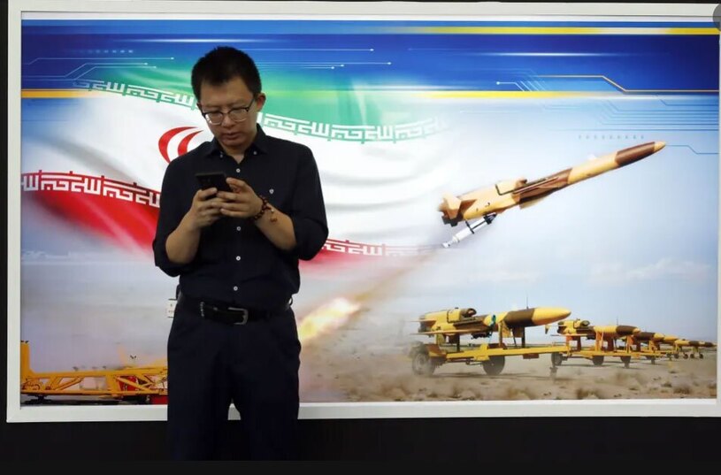 یک خبرنگار خارجی در مراسم روز صنعت دفاعی ایران