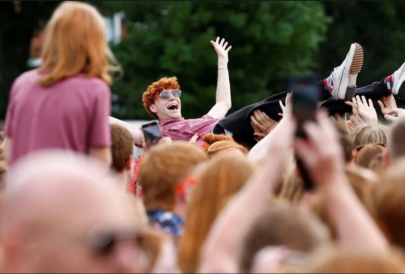 دیدنی های امروز؛ از جشنواره تتو تا جشنواره سالانه موقرمزها جشنواره موقرمزهاتیلبورگ هلند