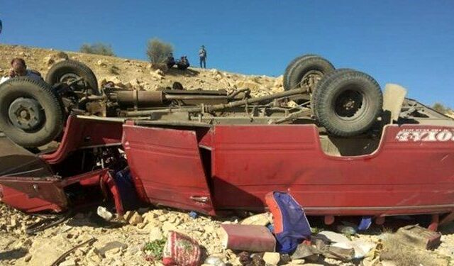 حادثه سقوط مینی بوس در ورزقان