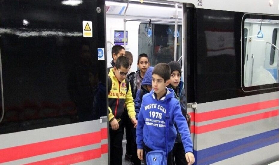 حمل و نقل عمومی دانش‌آموزان و دانشجویان