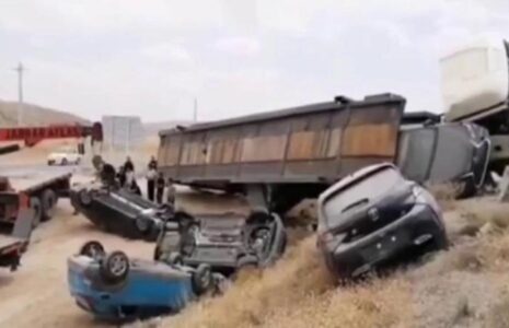 چپ کردن تریلی خودروهای وارداتی