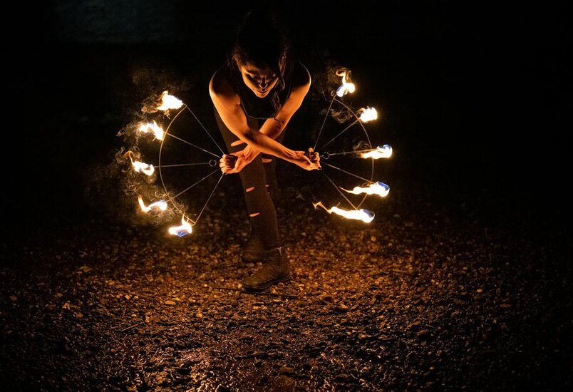 اجرای نمایش آتش در لندن