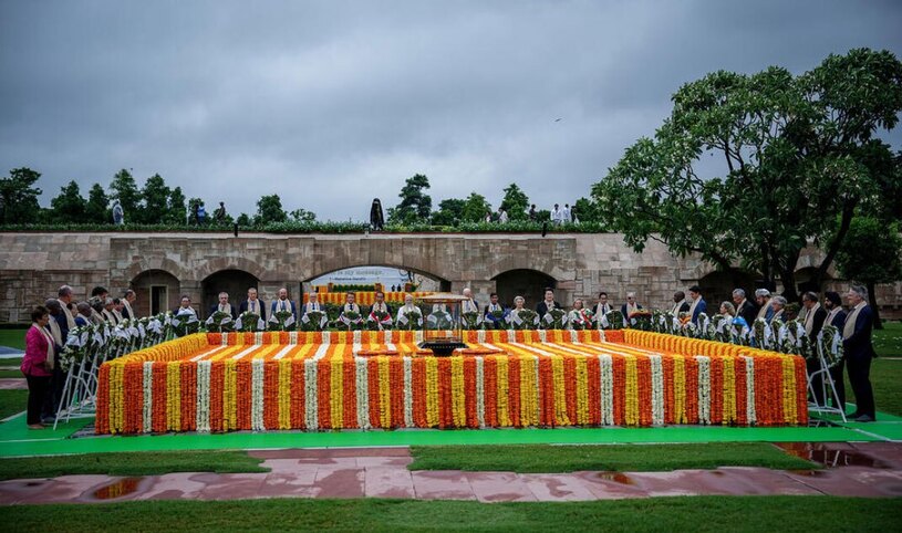 ادای احترام رهبران گروه 20 در بنای یادبود مهاتما گاندی