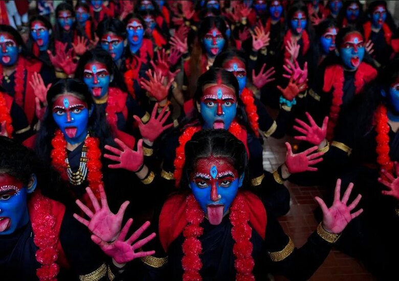 دانش آموزان هندی در بمبئی