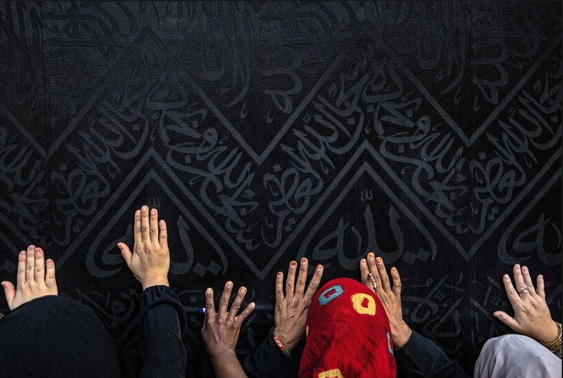زیارت خانه کعبه از سوی زائران حج عمره