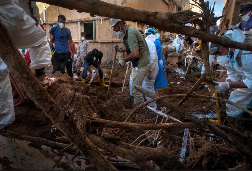 دیدنی های امروز؛ از صف خرید آیفون 15 تا پناهجویان عازم آمریکا