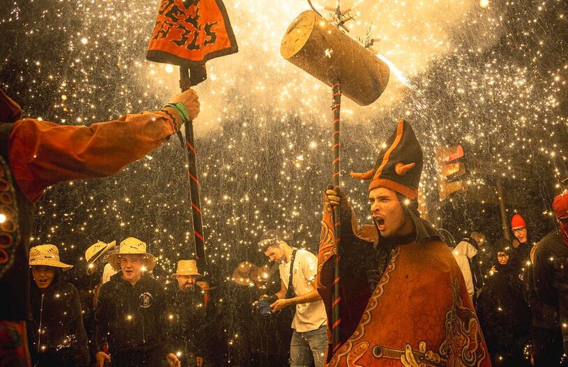 جشنواره سالانه "سانتا تکلا" در کاتالونیا اسپانیا