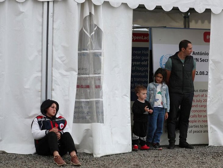 دیدنی های امروز؛ از خنثی کردن بمب جنگ جهانی دوم تا جشن میلاد نبی اسلام (ص) اردوگاه اسکان موقت آوارگان جنگی قره باغ