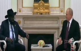 هدست ترجمه پوتین رئیس جمهور سودان جنوبی
