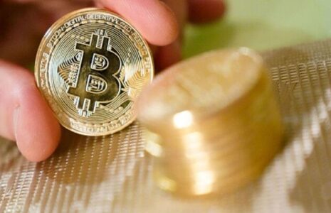 بیت‌کوین در مسیر تقاطع مرگ