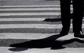 زیر گرفتن دو عابر پیاده توسط راننده پژو