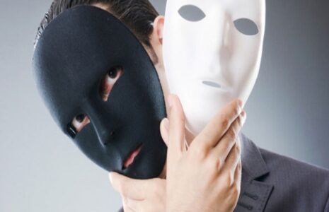 ویژگی شخصیتی افراد فریبکار؛ چگونه در دام نیفتیم؟ ویژگی شخصیتی افراد فریبکار
