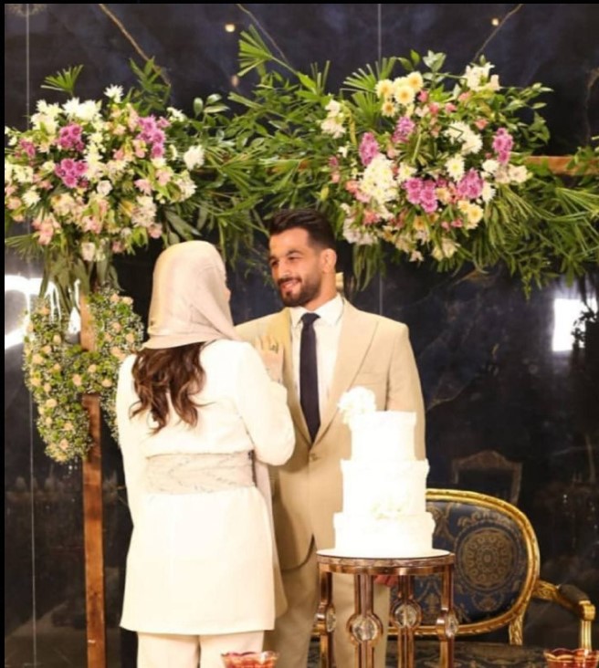حسین یزدانی در لباس دامادی