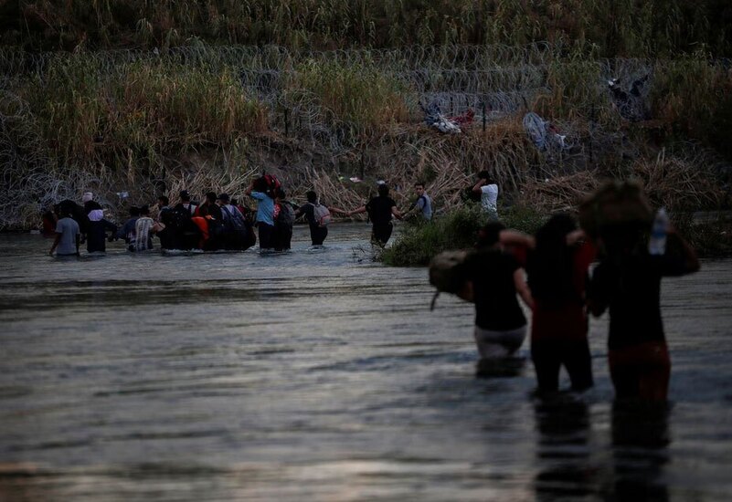 تجمع پناهجویان ورود به خاک آمریکا