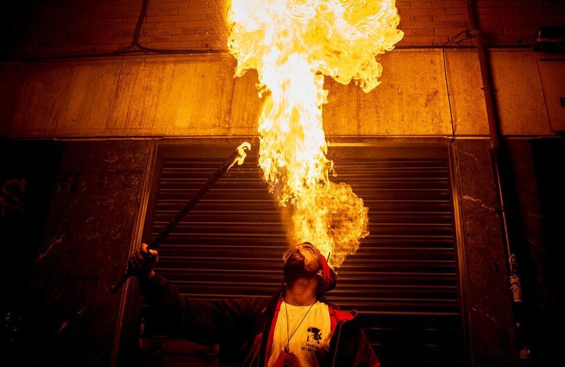 مراسم آتش بازی در بارسلونا اسپانیا