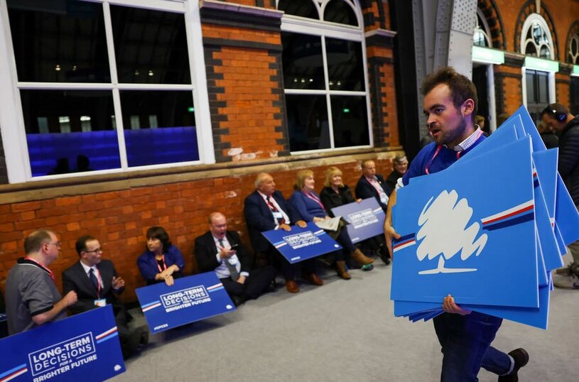 دیدنی های امروز؛ از دلفین های تلف شده برزیل تا کنفرانس سالانه حزب محافظه کار انگلیس کنفرانس سالانه حزب محافظه کار انگلیس