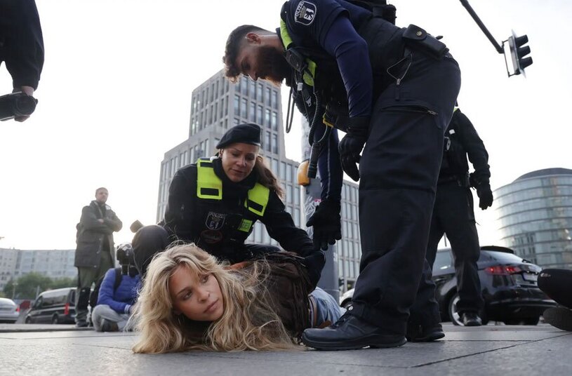 دیدنی های امروز؛ از عملیات بزرگ طوفان الاقصی تا اعتراضات فعالان محیط زیستی دستگیری فعالان محیط زیستی موسوم به "نسل آخر"