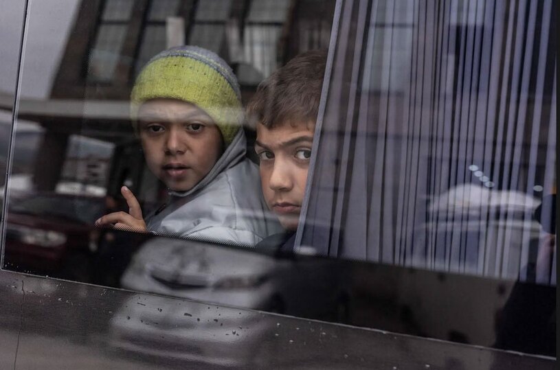 دیدنی های امروز؛ از عملیات بزرگ طوفان الاقصی تا اعتراضات فعالان محیط زیستی رسیدن ارامنه خارج شده از قره باغ به شهر گوریس