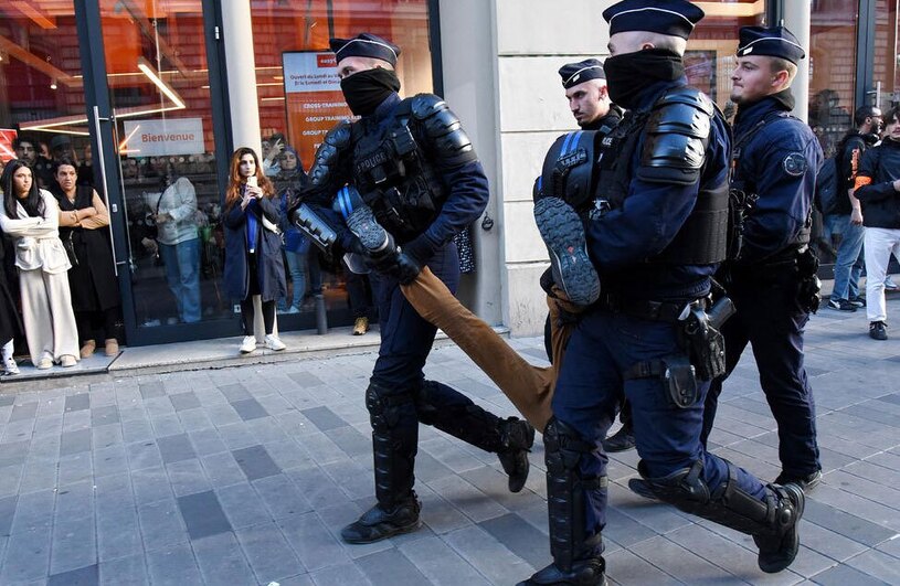 دستگیری تظاهرات کنندگان حامی فلسطین در شهر پاریس