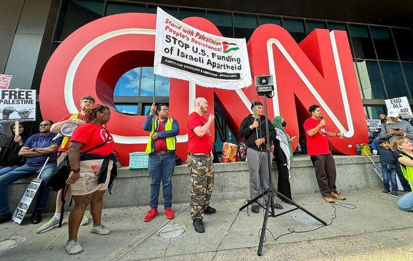 تظاهرات در شهر آتلانتا آمریکا در اعتراض به حمایت همه جانبه آمریکا از کشتار مردم غزه به دست اسراییل