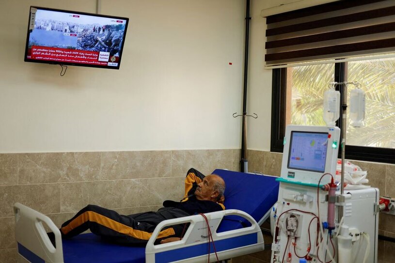 دیدنی های امروز؛ شرایط زندگی مردم مقاوم غزه 10 روز پس از بمباران اسراییل تعقیب اخبار تحولات مربوط به حمله اسراییل به غزه از تلویزیون بیمارستان