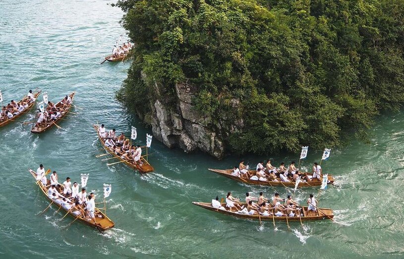مسابقه قایقرانی سنتی در رودخانه کومانو ژاپن