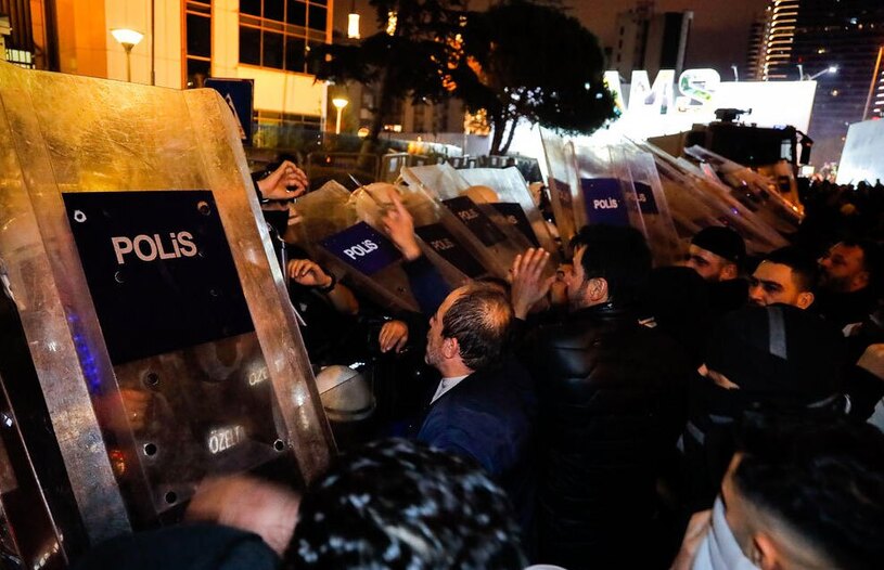 دیدنی های امروز؛ واکنش ها به جنایات جنگی اسراییل در غزه تظاهرات لبنانی های خشمگین از بمباران بیمارستان معمدانی غزه