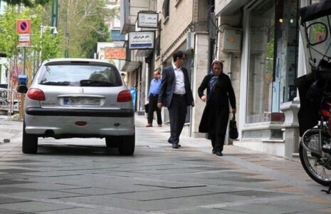 پرونده قضایی توقف خودرو پیاده‌رو