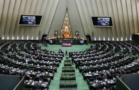 انتقاد یک نماینده از مسئول حفاظت مجلس