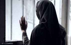 تعرض کارگردان دختر نوجوان دورکردن شیاطین