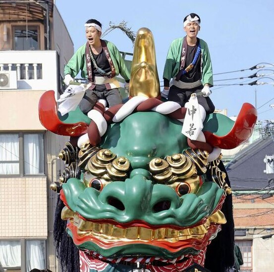 دیدنی های امروز؛ از ادامه حملات اسراییل به غزه تا سخنرانی سید حسن نصرالله رژه سالانه به مناسبت جشنواره "کاراتسو کونچی"