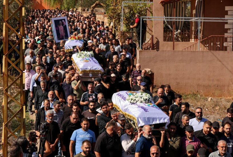 تشییع پیکر یک مادر بزرگ به همراه 3 نوه اش 