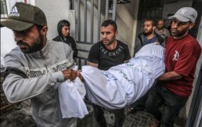 مراسم تشییع پیکر یک مبارز فلسطینی در شهر جنین در کرانه باختری