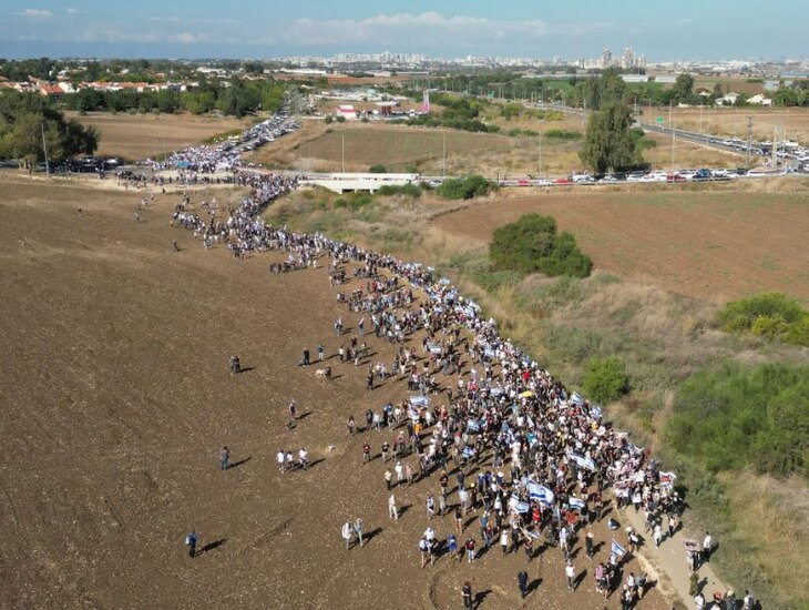 تظاهرات صدها تن از اعضای خانواده اسرای اسراییلی