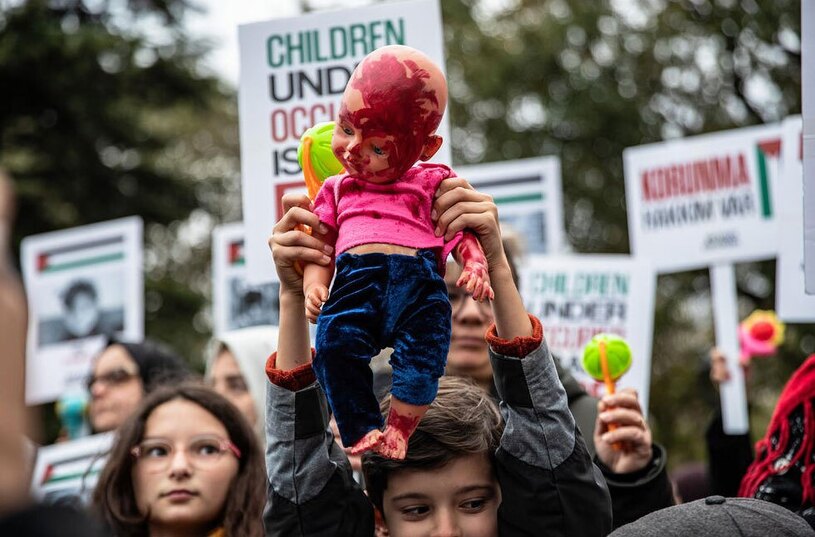 دیدنی های امروز؛ روز جهانی کودک به یاد کودکان غزه تظاهرات در اعتراض به جنایات اسراییل علیه کودکان غزه