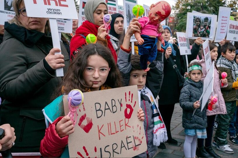 تظاهرات در اعتراض به جنایات اسراییل علیه کودکان غزه