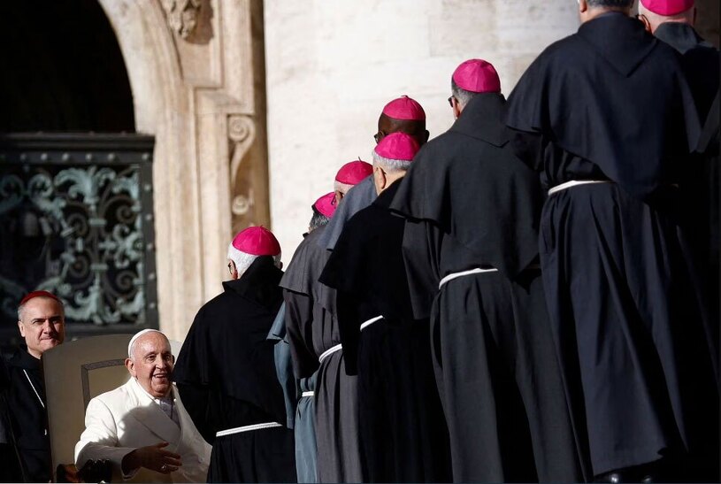 دیدار پاپ با روحانیون کاتولیک 