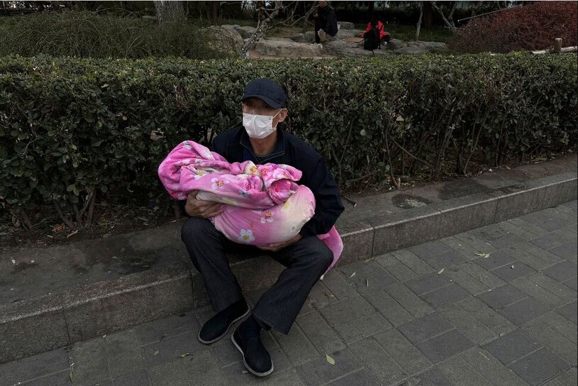 حیاط یک بیمارستان کودکان در شهر پکن چین