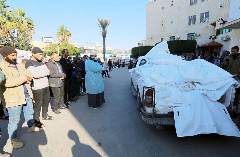 اقامه نماز میت بر پیکرهای ناشناس فلسطینی 