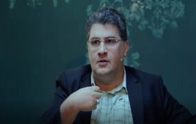 حمله جنجالی مهدی اسماعیل‌تبار به محمود احمدی‌نژاد و محمدعلی رامین