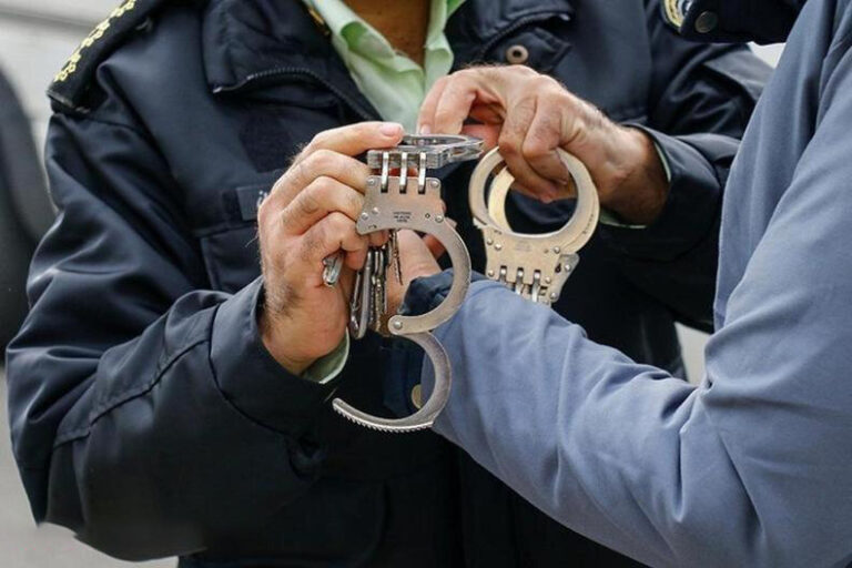 کلاهبرداری از دختران جوان