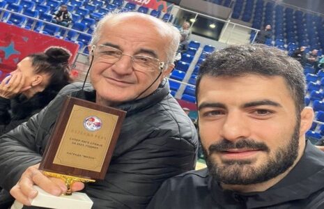 یک ایرانی کشتی‌گیر برتر صربستان