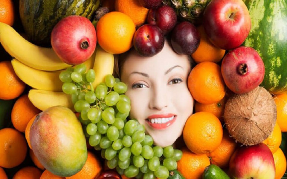 ۸ ماده غذایی مفید برای پوست