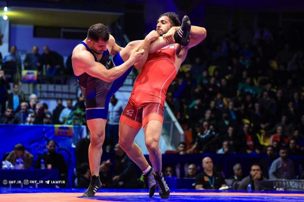  کشتی آزاد بزرگسالان قهرمانی کشور