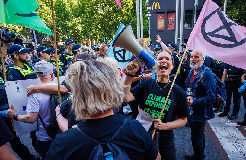 فعالان محیط زیستی جنبش موسوم به "شورش علیه انقراض" 