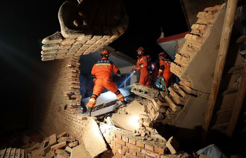 امدادرسانی به زلزله زدگان چینی